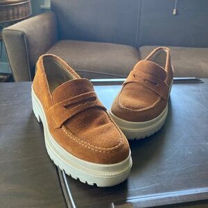 Portland leather co. Suede lug sole loafer